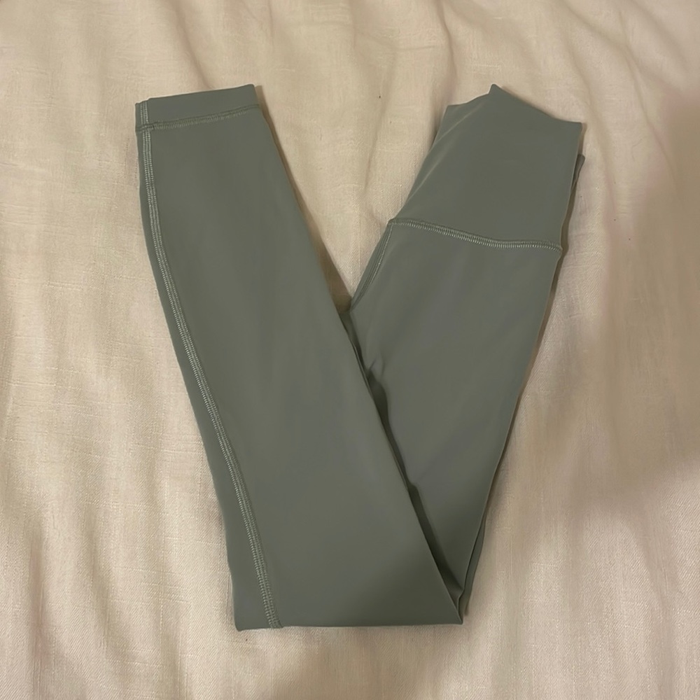 Lululemon 25” Wunder Under Leggings